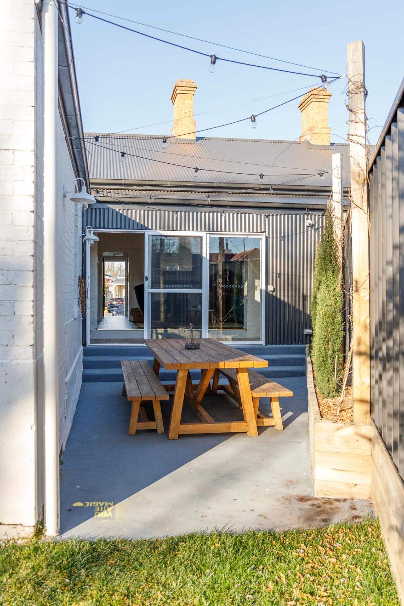 Hazel House Boutique Heritage Stay in Central Goulburn