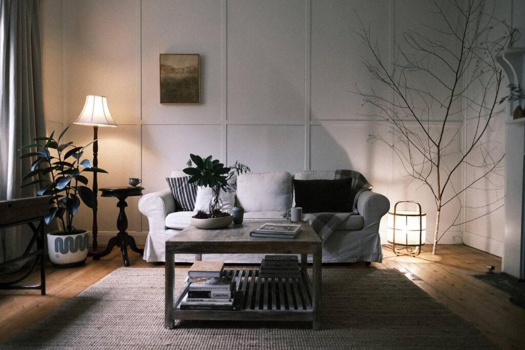 Thagg Haus - Charming Miners Cottage in Wonthaggi