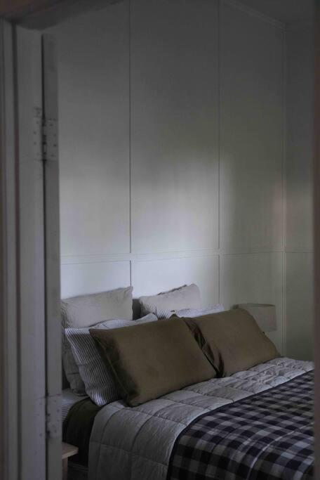 Thagg Haus - Charming Miners Cottage in Wonthaggi