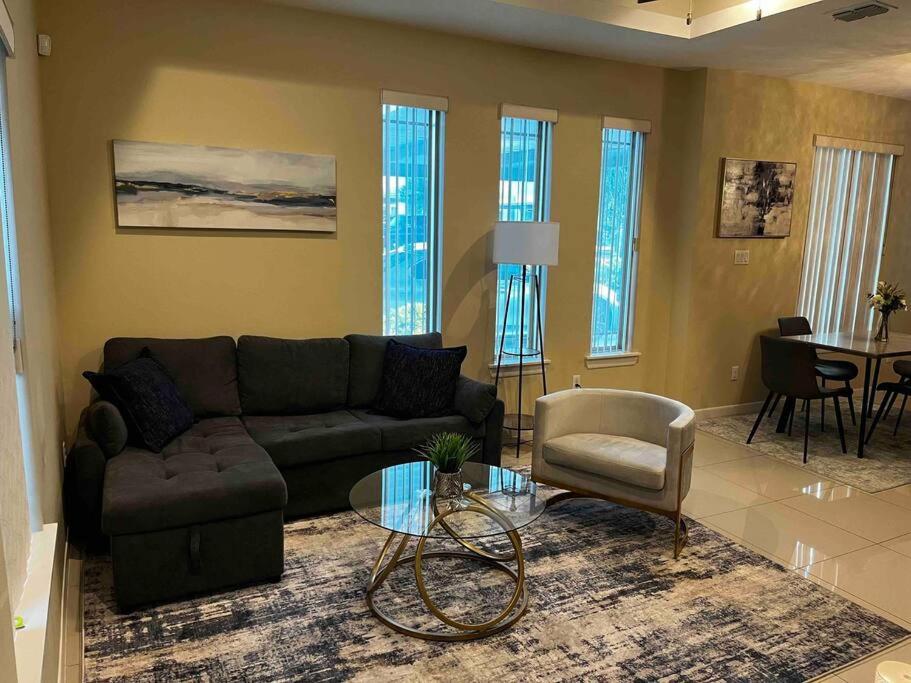 The Heights Luxury Condo 2BR/2BA/2 Beds&1 Sofa Bed view 4