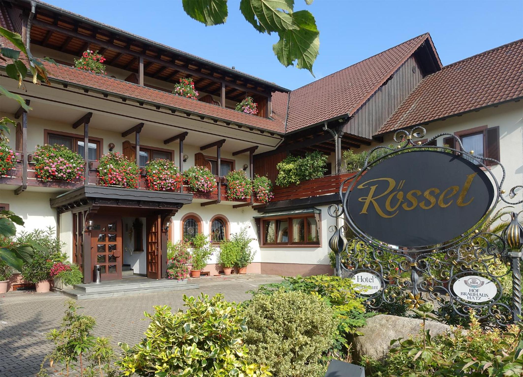 Hotel Gasthaus zum Rössel Lichtenau - Image 1