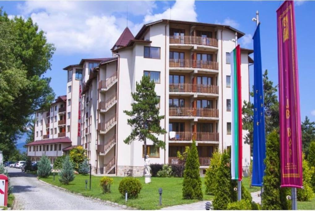Nikol 3 SPA CLUB BOR
