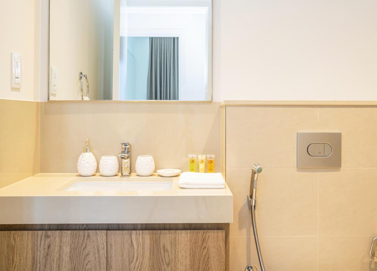 HomesGetaway - Lovely 2BR in Downtown Views II
