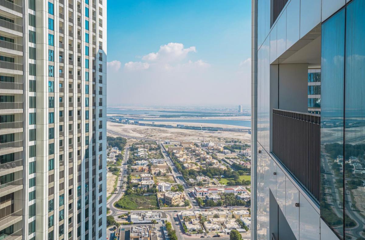 HomesGetaway - Lovely 2BR in Downtown Views II
