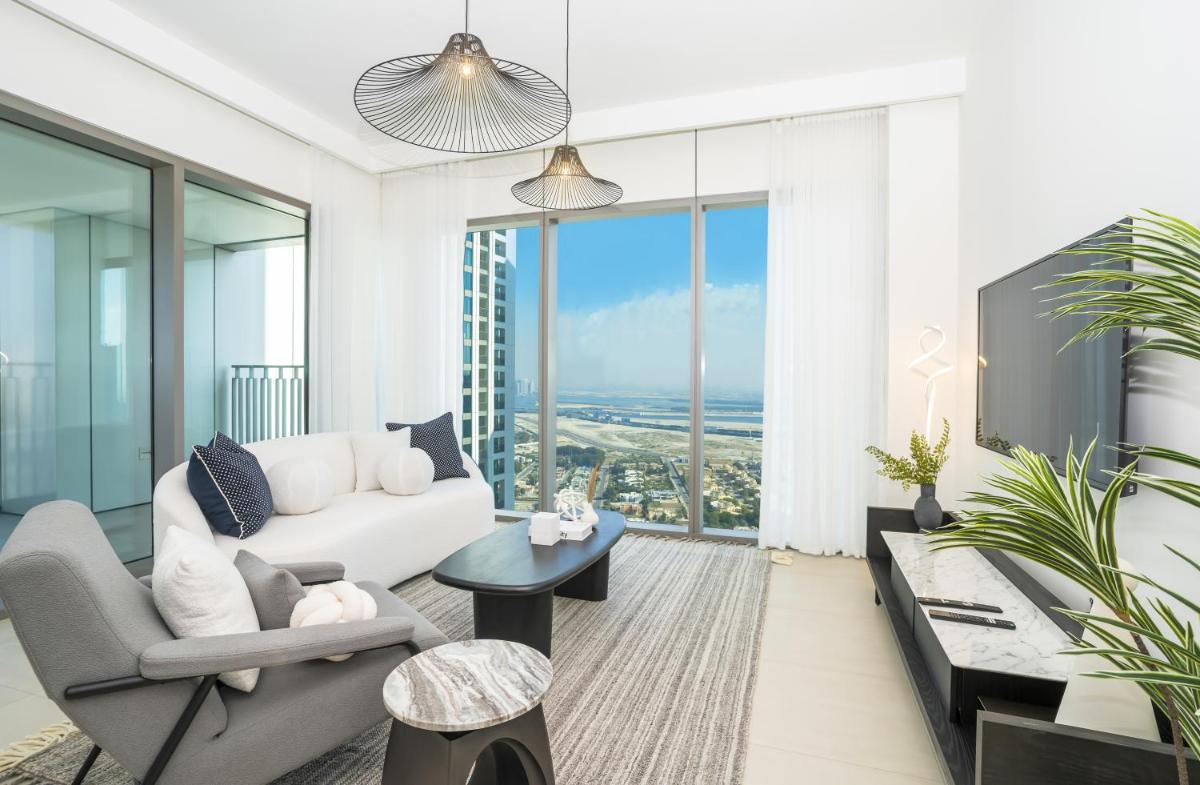 HomesGetaway - Lovely 2BR in Downtown Views II