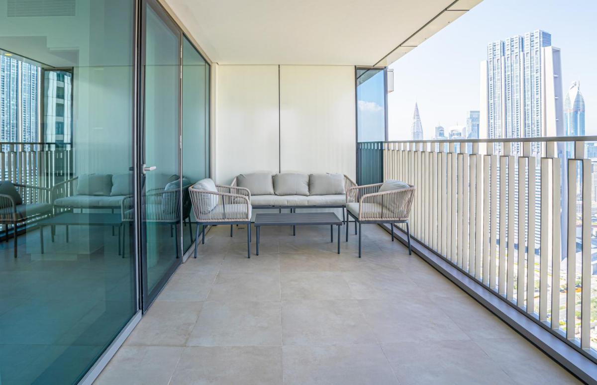 HomesGetaway - Lovely 2BR in Downtown Views II