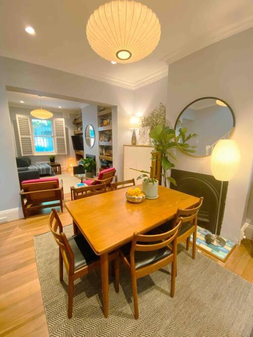 A Timeless Terrace house of Elegance and Style