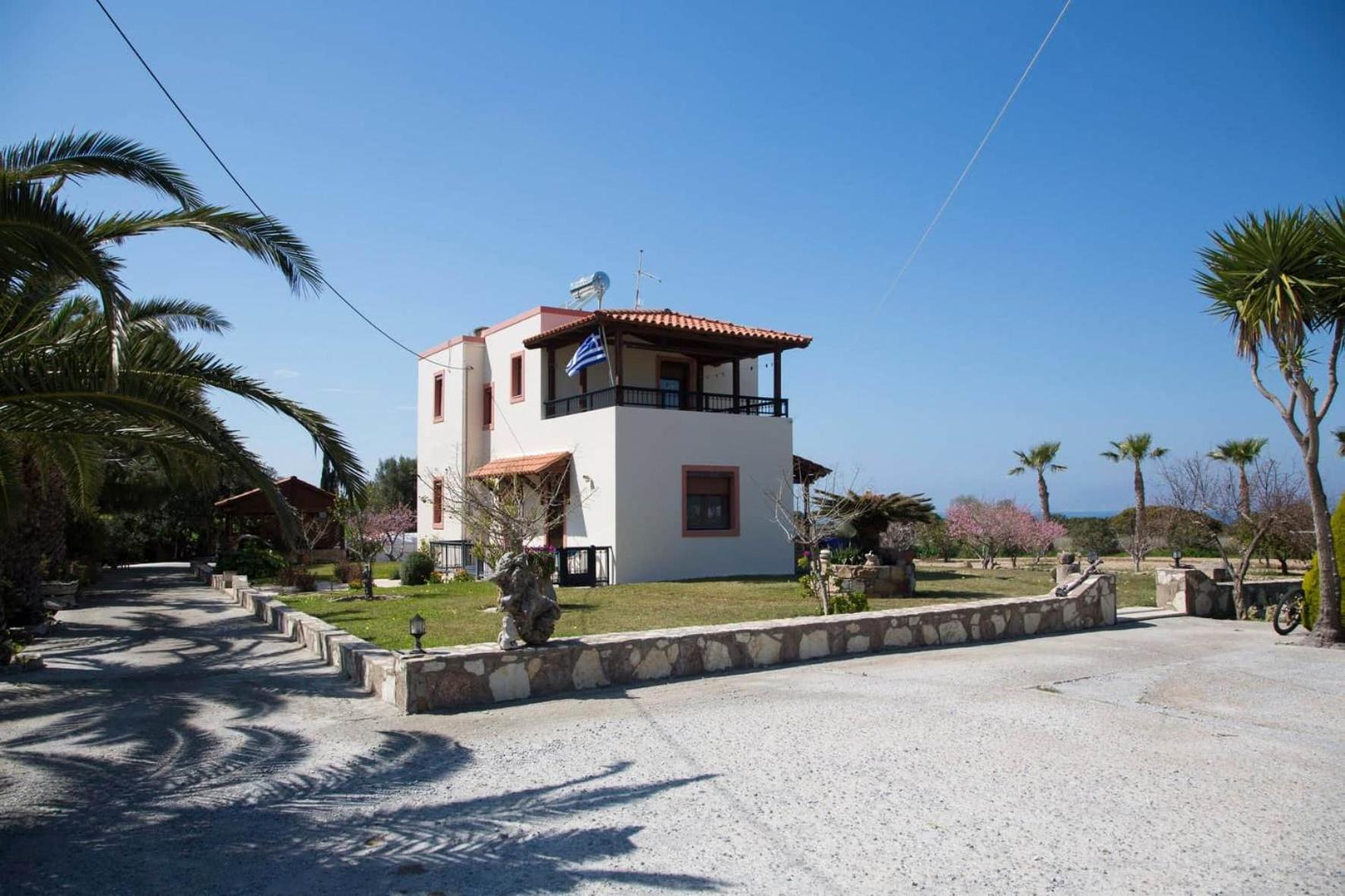 VILLA ANTONIS