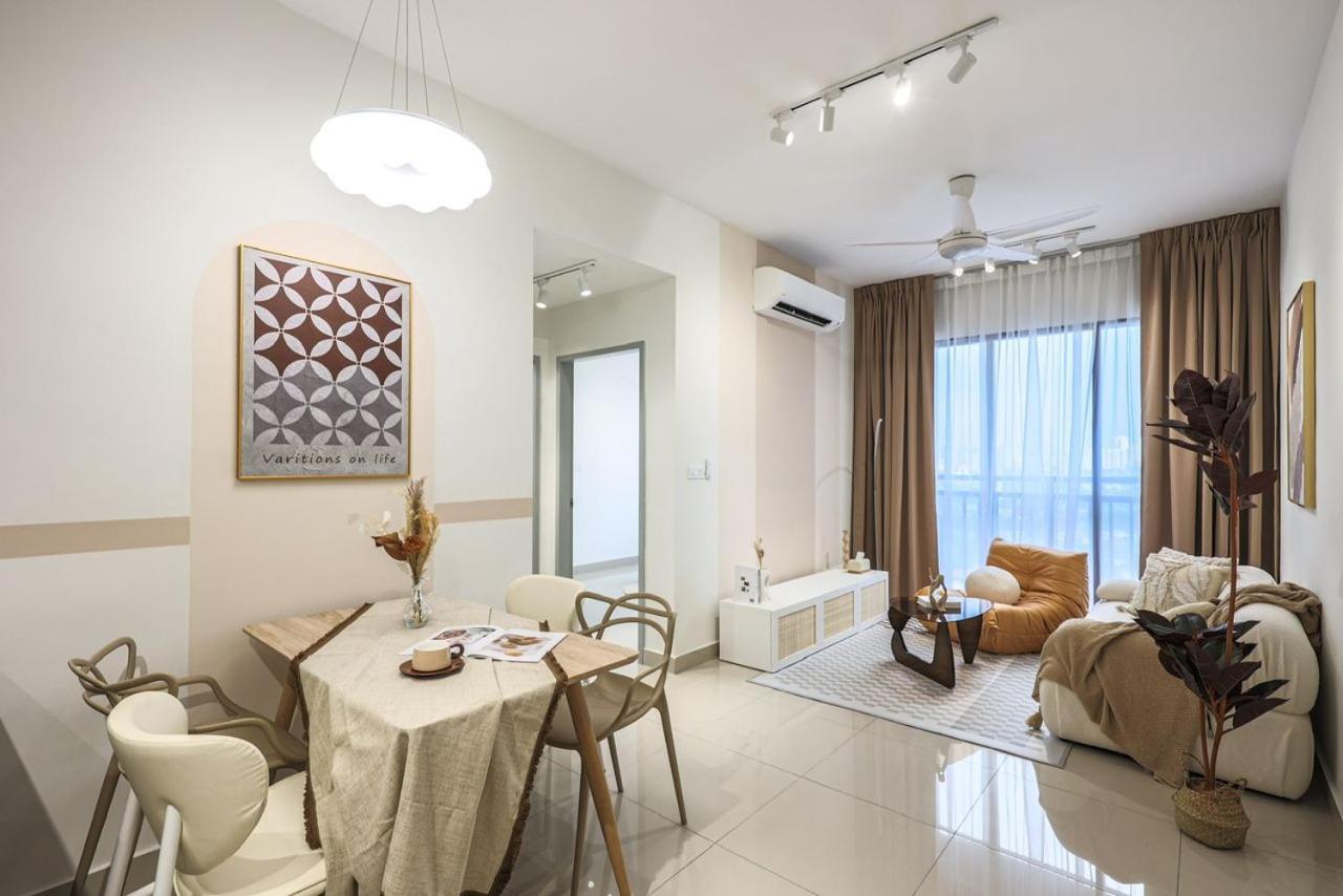 7mins to Mid Valley Central Of Old Klang Road By Nexx Field