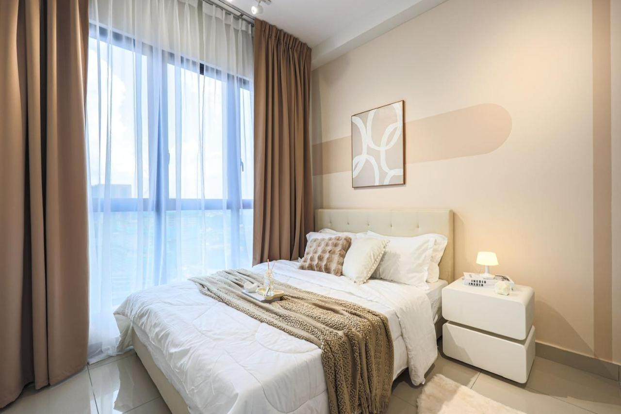 7mins to Mid Valley Central Of Old Klang Road By Nexx Field