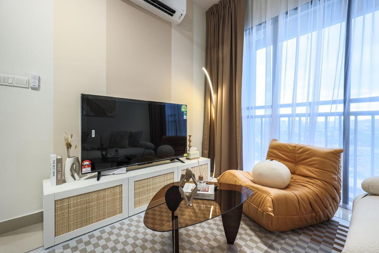 7mins to Mid Valley Central Of Old Klang Road By Nexx Field