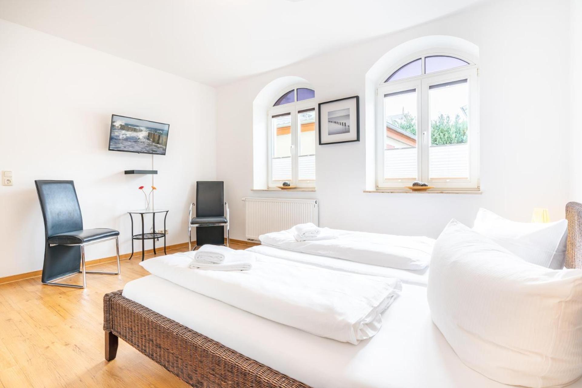 Komfort-Whg. mit 2 Slz., großer Terrasse, Parkplatz