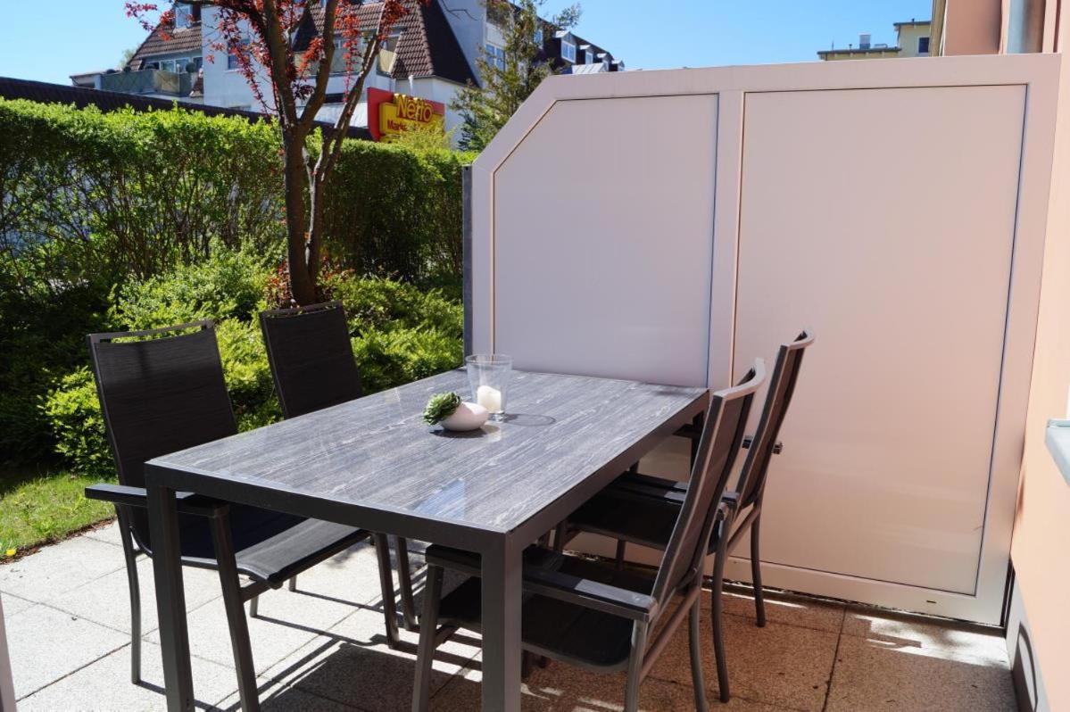 Großzügige Whg. mit verglaster Veranda, geschützter Terrasse