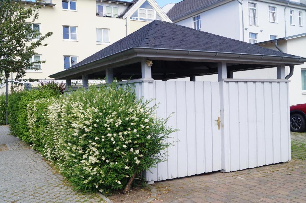 Großzügige Whg. mit verglaster Veranda, geschützter Terrasse