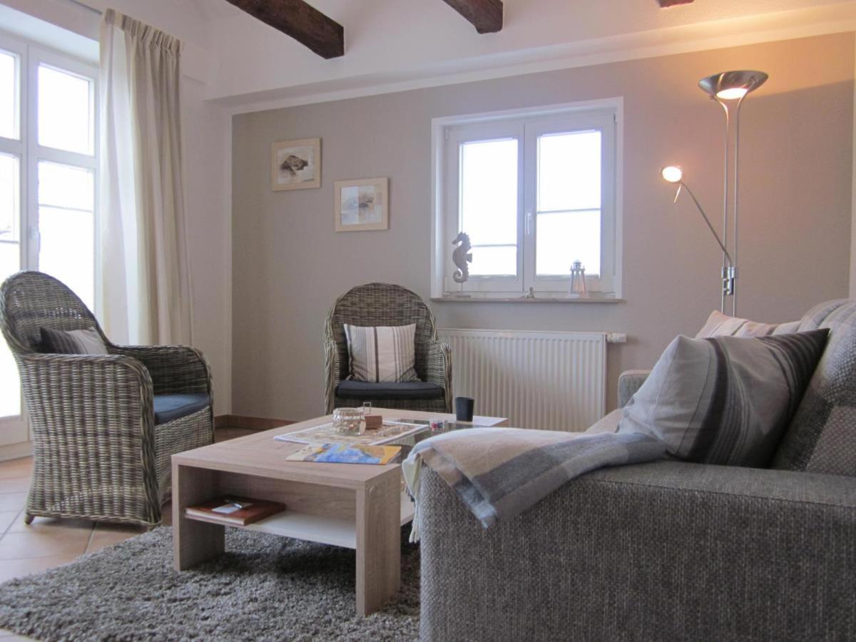 Hochwertige Wohnung mit 2 Fahrrädern, Balkon, ebenerdiger Dusche