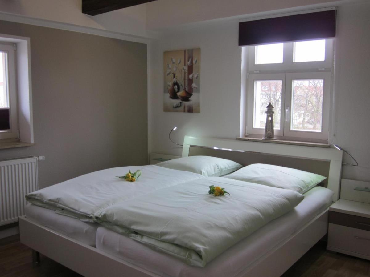 Hochwertige Wohnung mit 2 Fahrrädern, Balkon, ebenerdiger Dusche