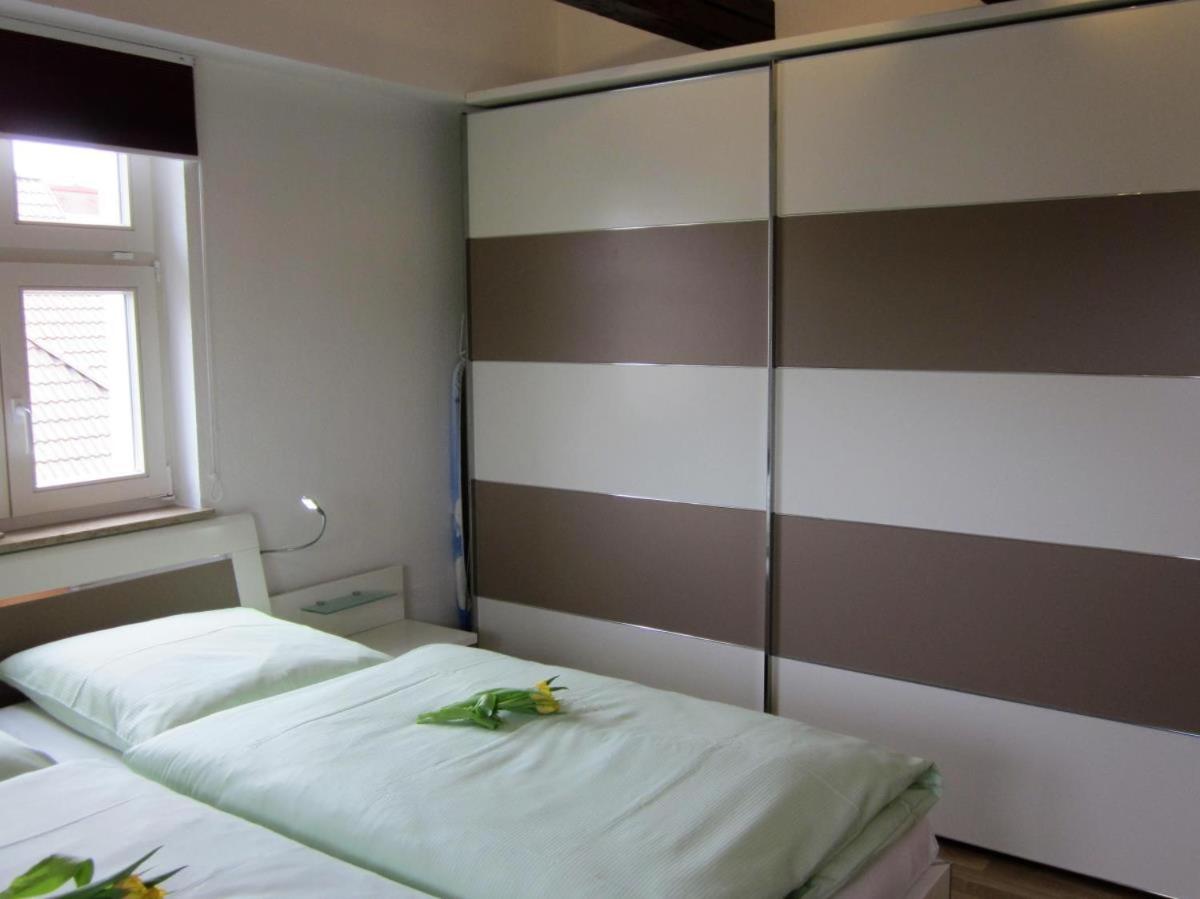Hochwertige Wohnung mit 2 Fahrrädern, Balkon, ebenerdiger Dusche