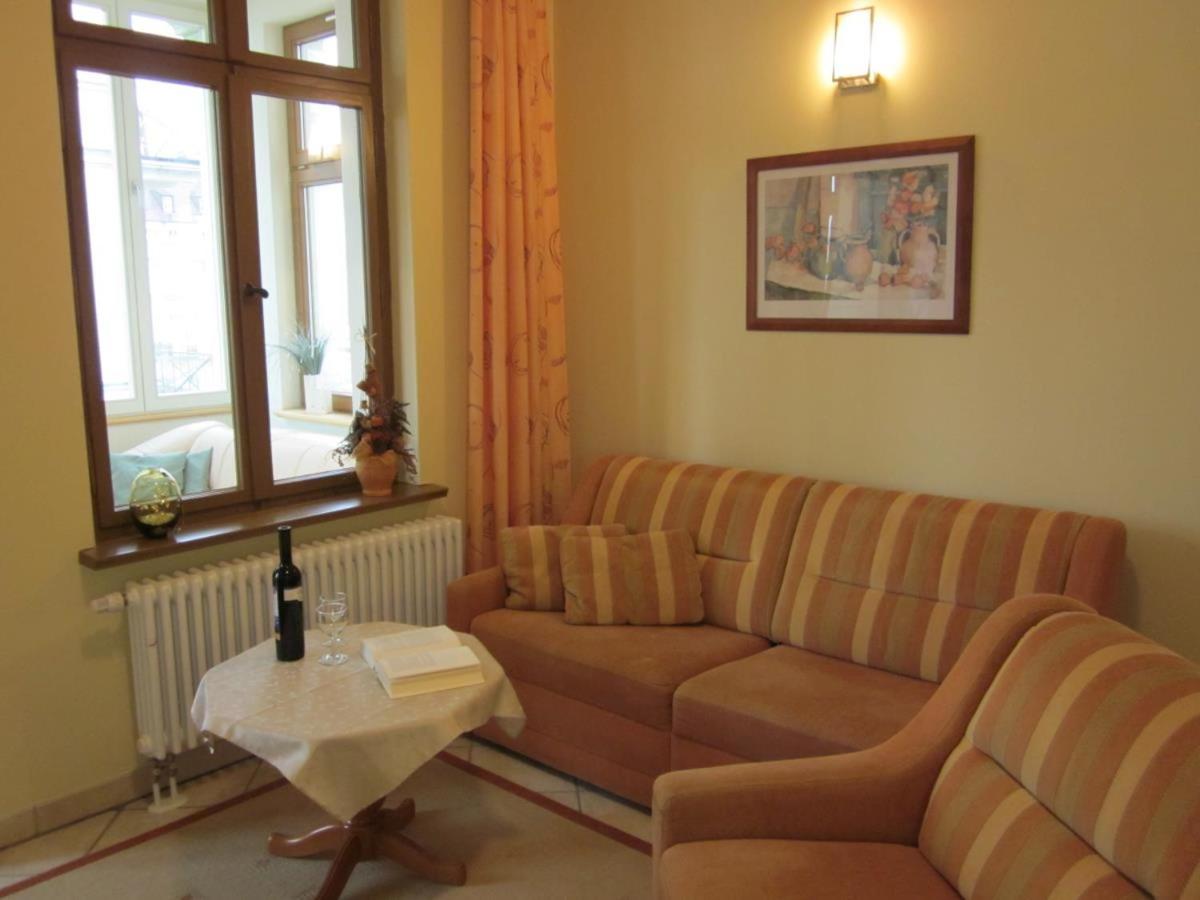 Charmante Fewo in der 1. Reihe mit Balkon