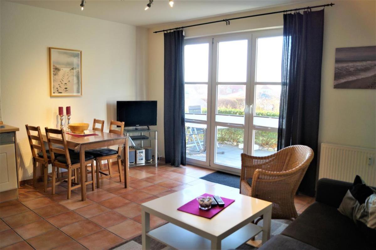 Schön gelegene Fewo mit Poolnutzung, Terrasse, Blick auf Salzhaff, 2 Slz view 2