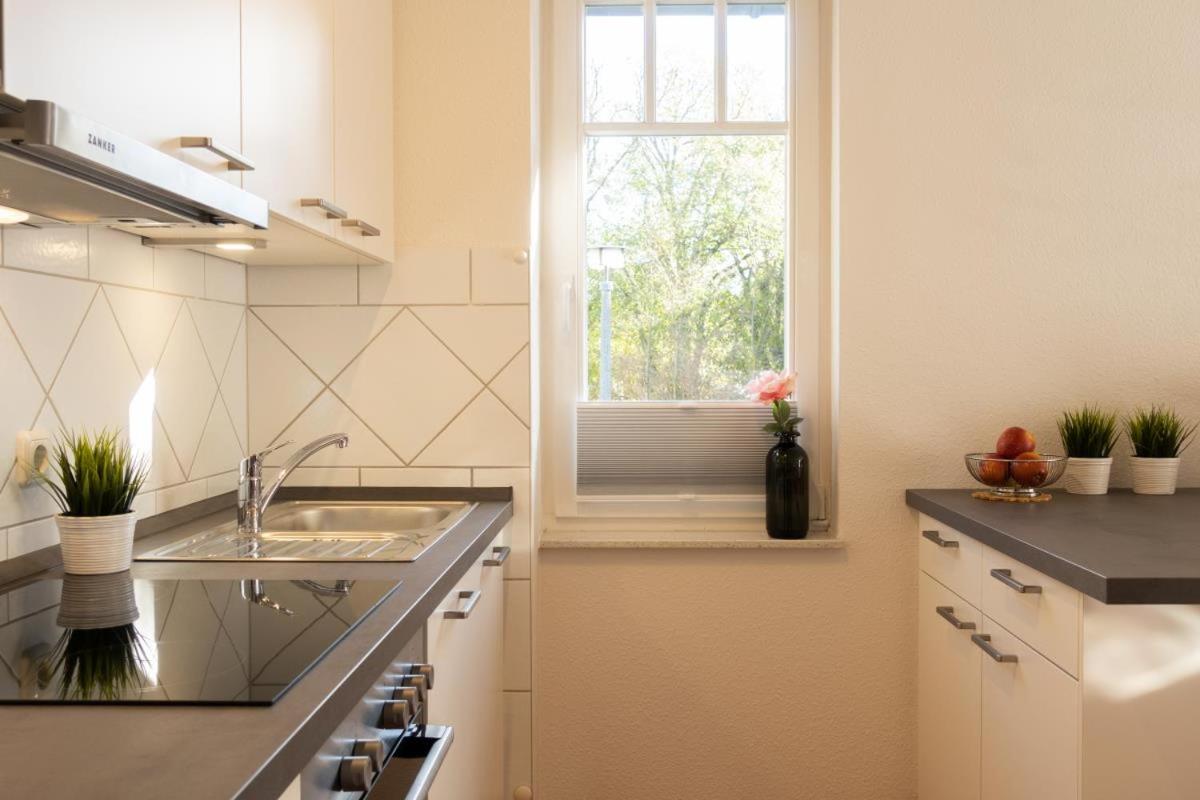 Schönes Apartment mit Balkon, Parkplatz, WLAN