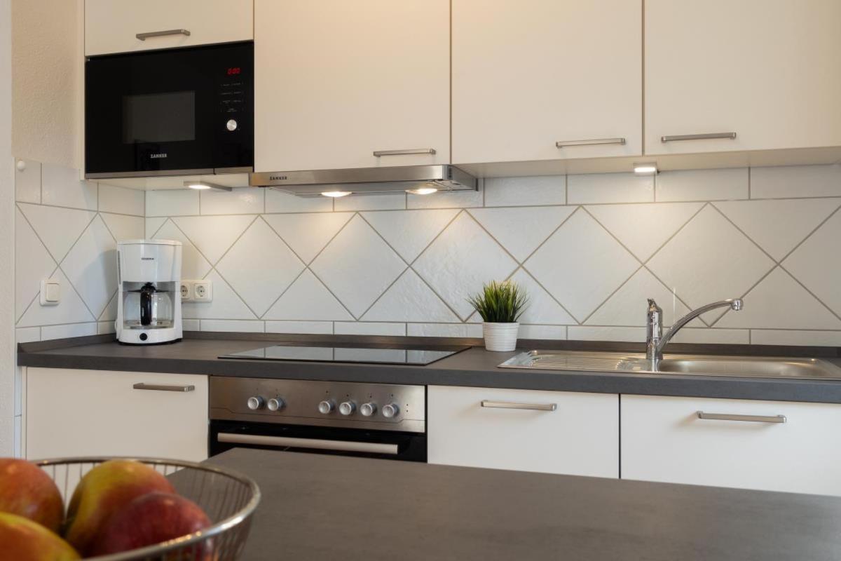 Schönes Apartment mit Balkon, Parkplatz, WLAN