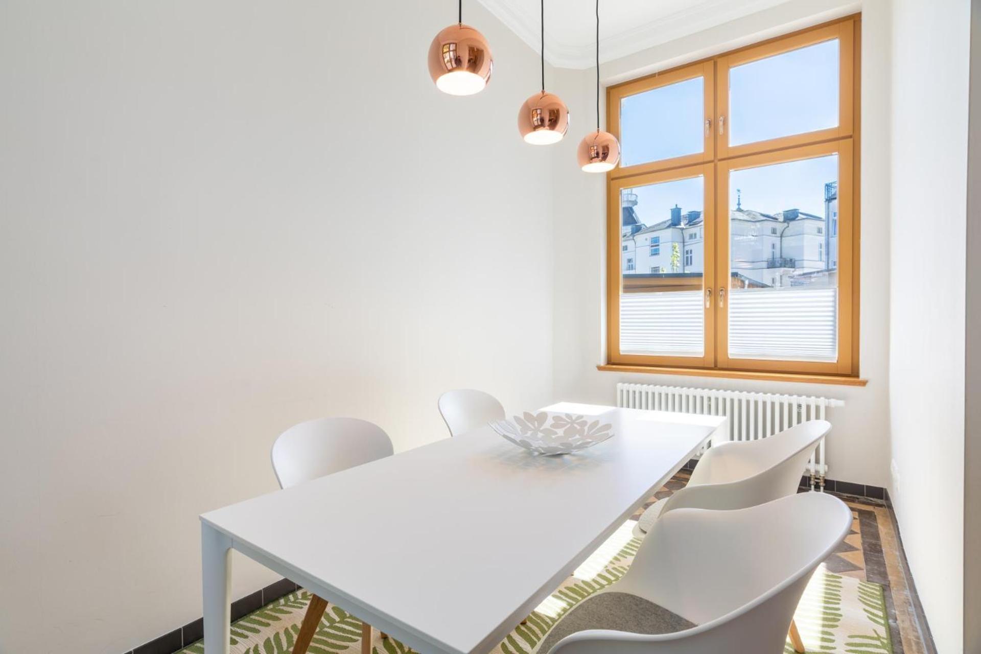 Großzügige Designer- Luxuswohnung für 2 Personen in stilvoller Altbauvilla