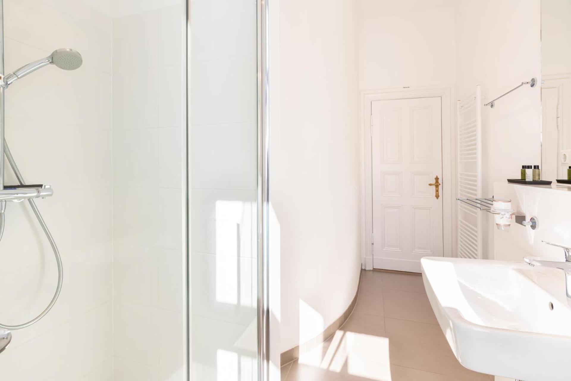Großzügige Designer- Luxuswohnung für 2 Personen in stilvoller Altbauvilla