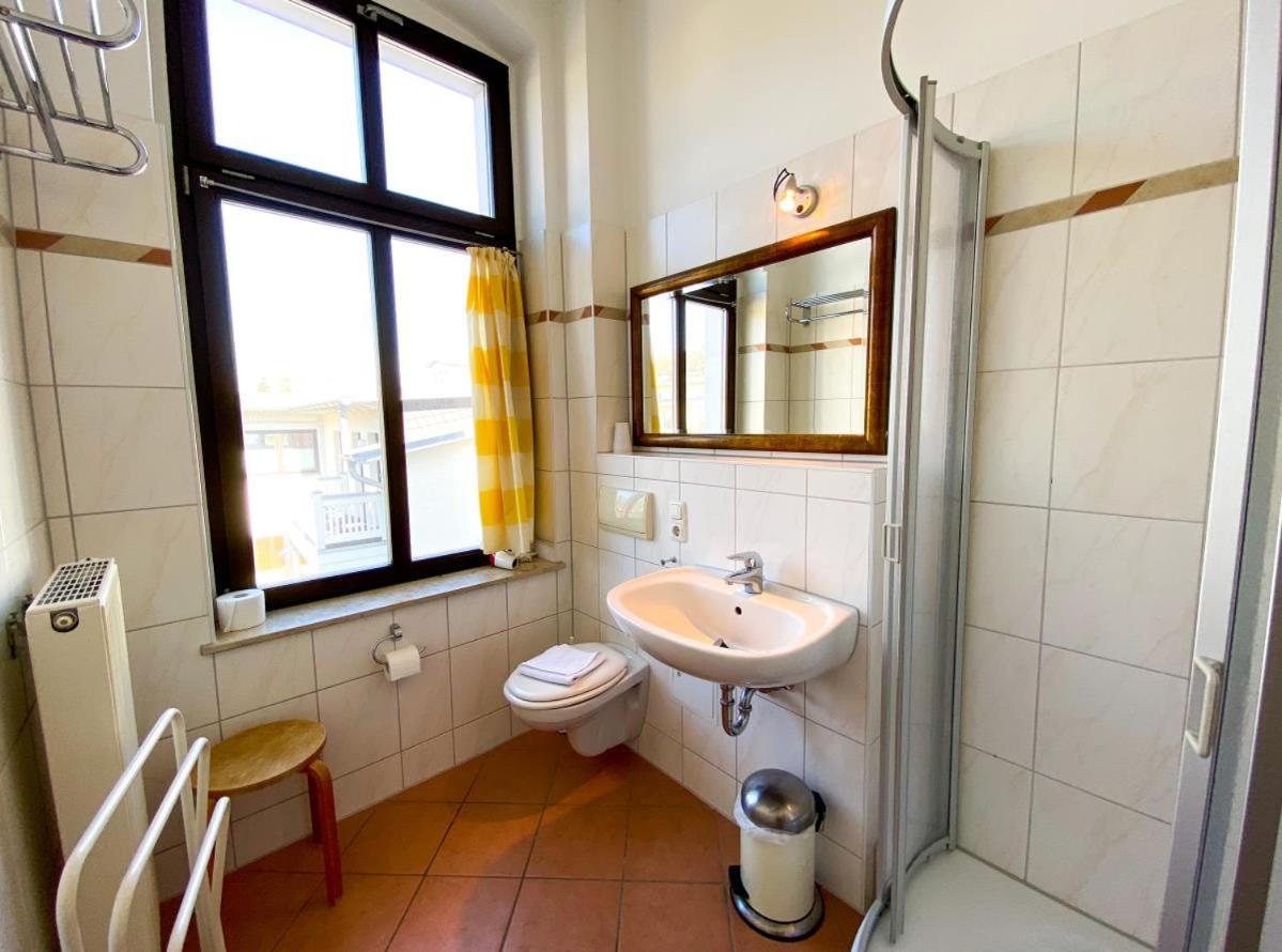 'Kaiserliche' Wohnung mit 3 SZ, 2 Bädern und Whirlwanne