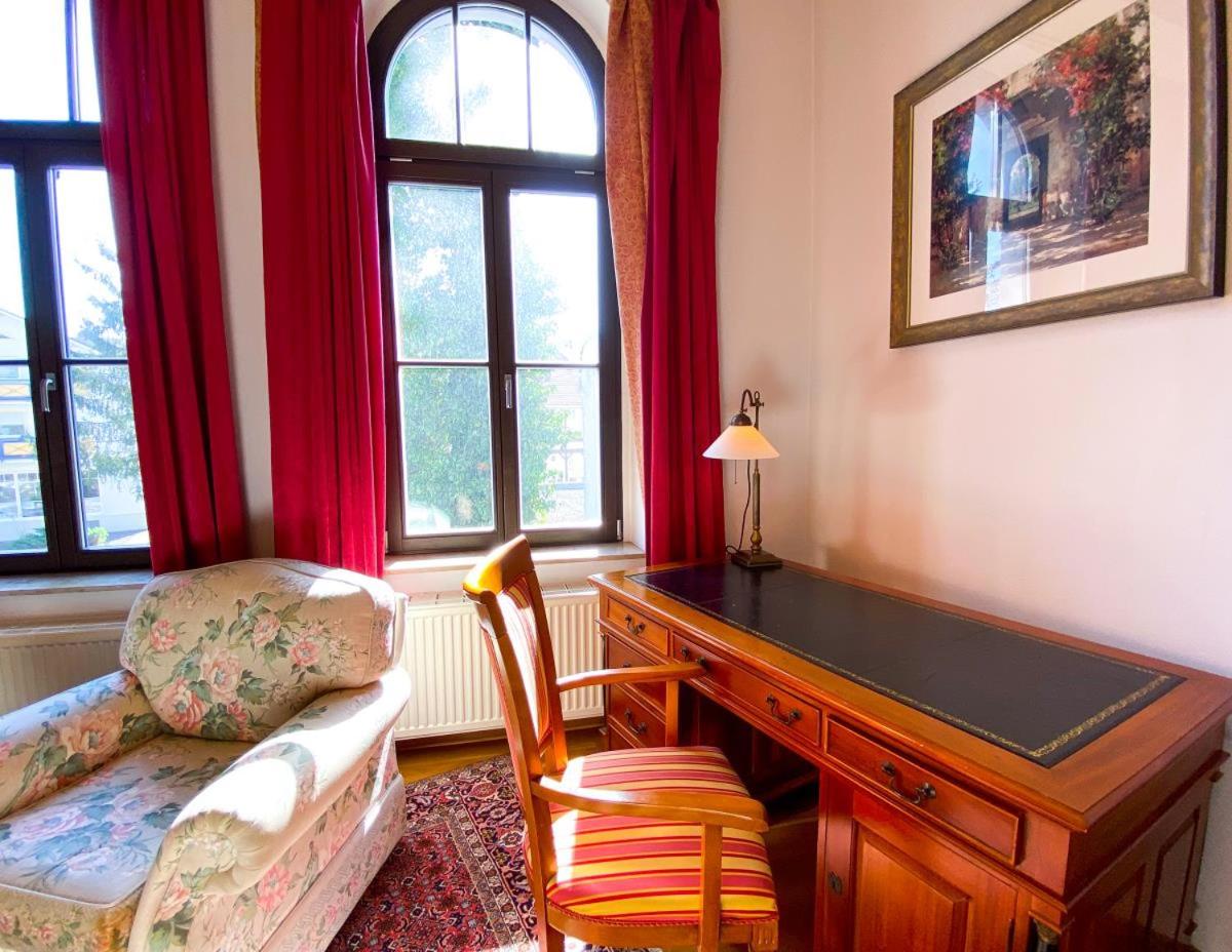 'Kaiserliche' Wohnung mit 3 SZ, 2 Bädern und Whirlwanne