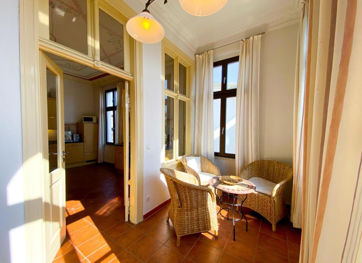 'Kaiserliche' Wohnung mit 3 SZ, 2 Bädern und Whirlwanne