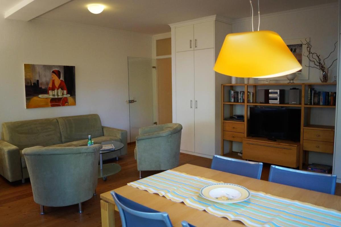 Charmante Fewo mit direktem Strandzugang, Badewanne, Saunabereich im Haus