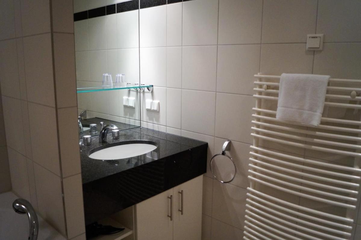 Charmante Fewo mit direktem Strandzugang, Badewanne, Saunabereich im Haus