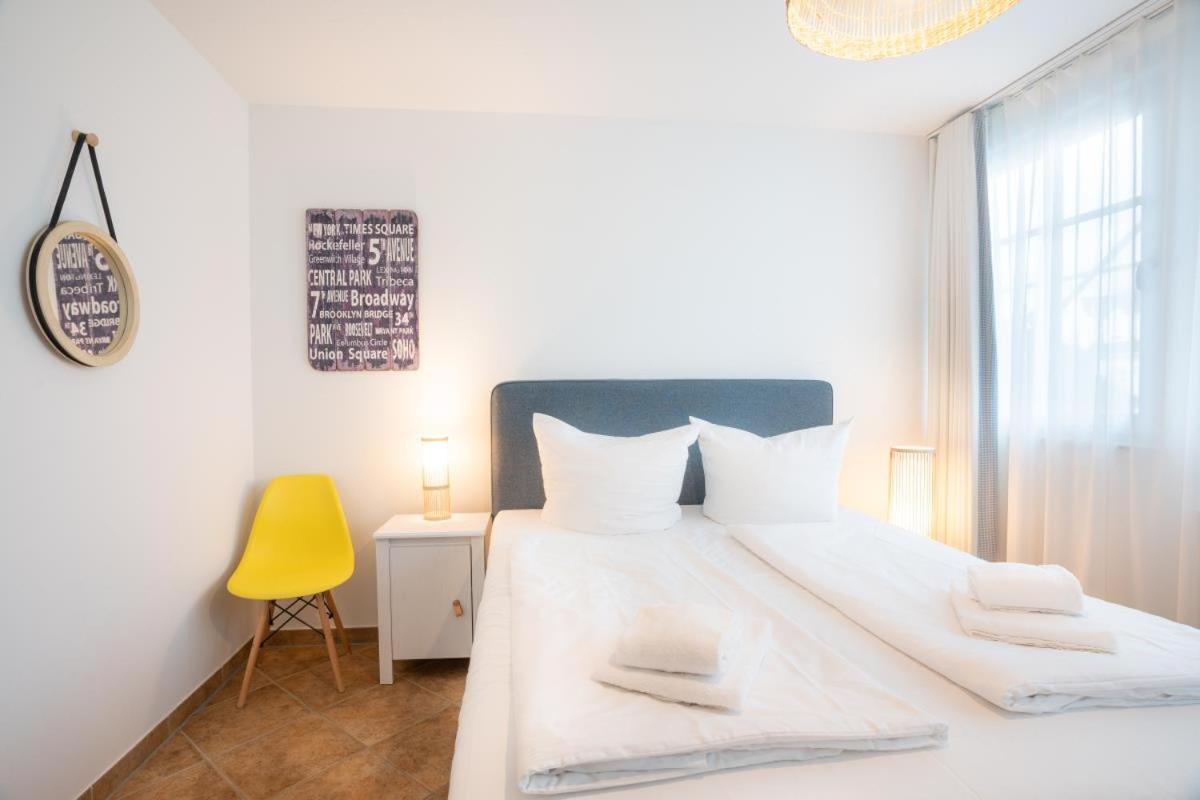 Einladende Fewo mit Badewanne, Balkon, Boxspringbett