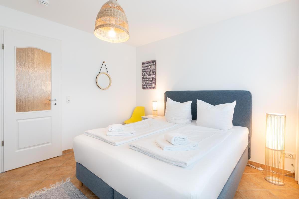 Einladende Fewo mit Badewanne, Balkon, Boxspringbett