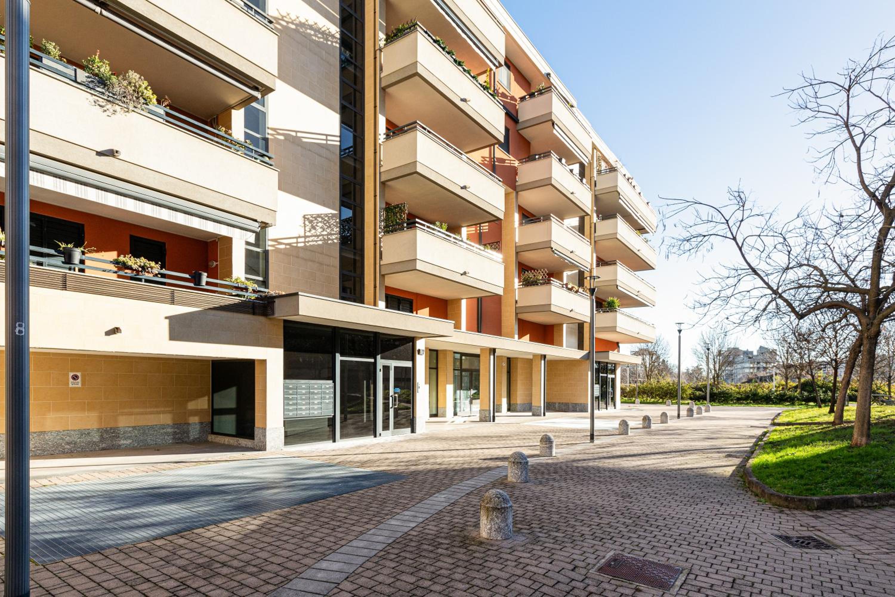 Sweet Milano Apartment - with Balcony