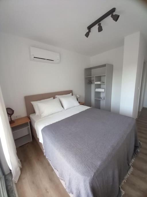 Villa Gray Pine