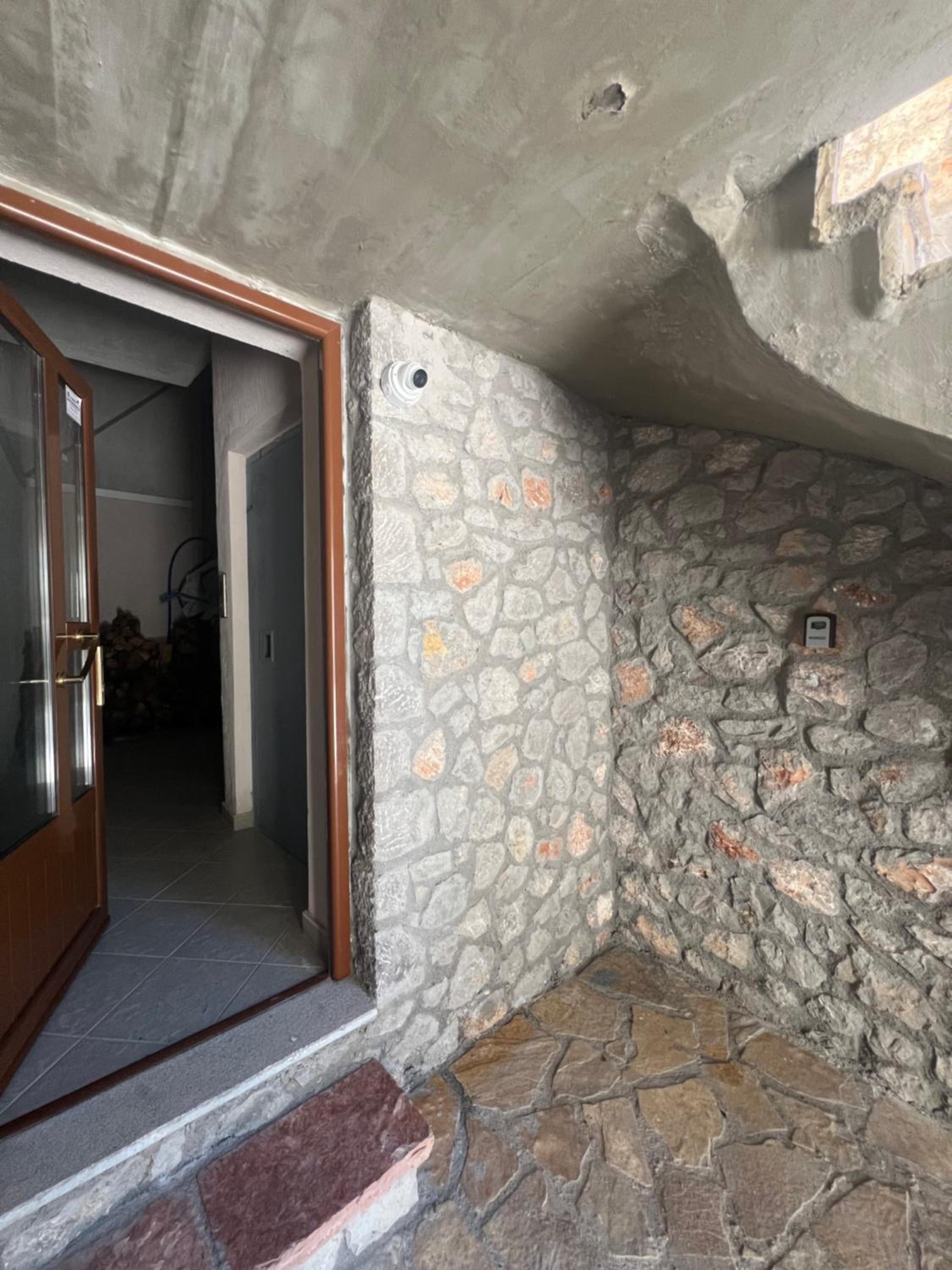 Mountain House Eptalofos