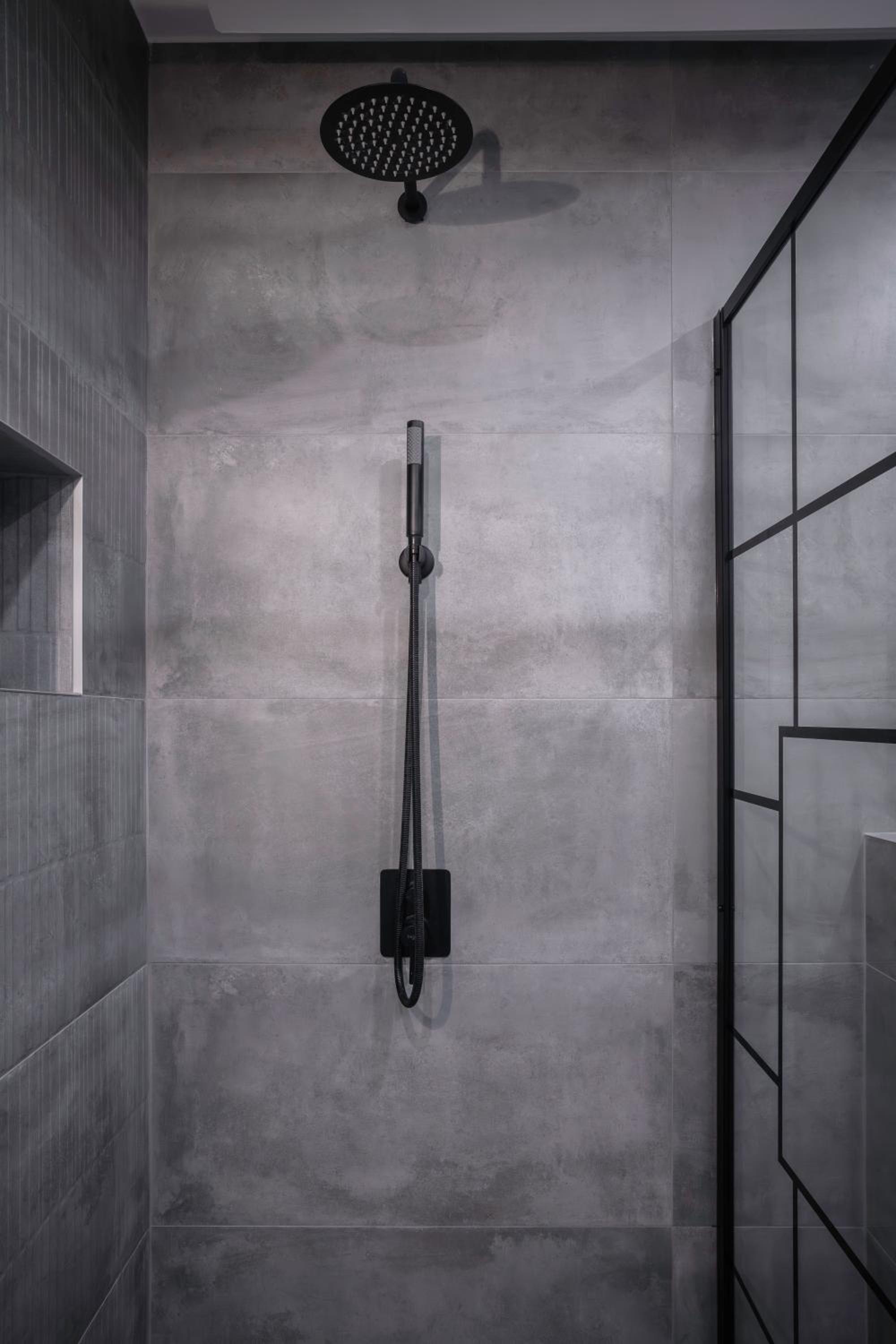 Brick Haven: Contemporary Urban Living Redefined