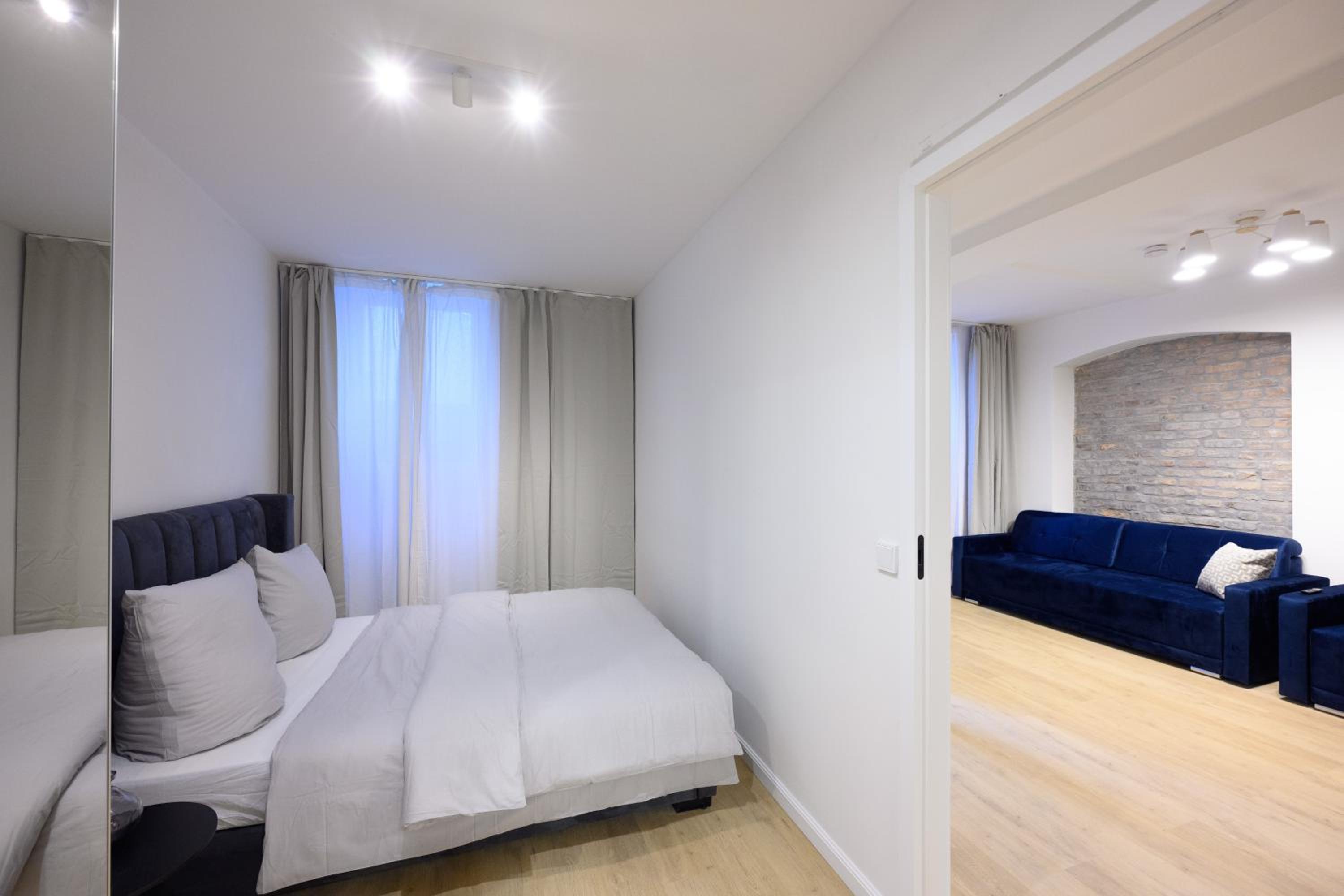 Spacious Apartments In Mitte- Feel The Citycenter