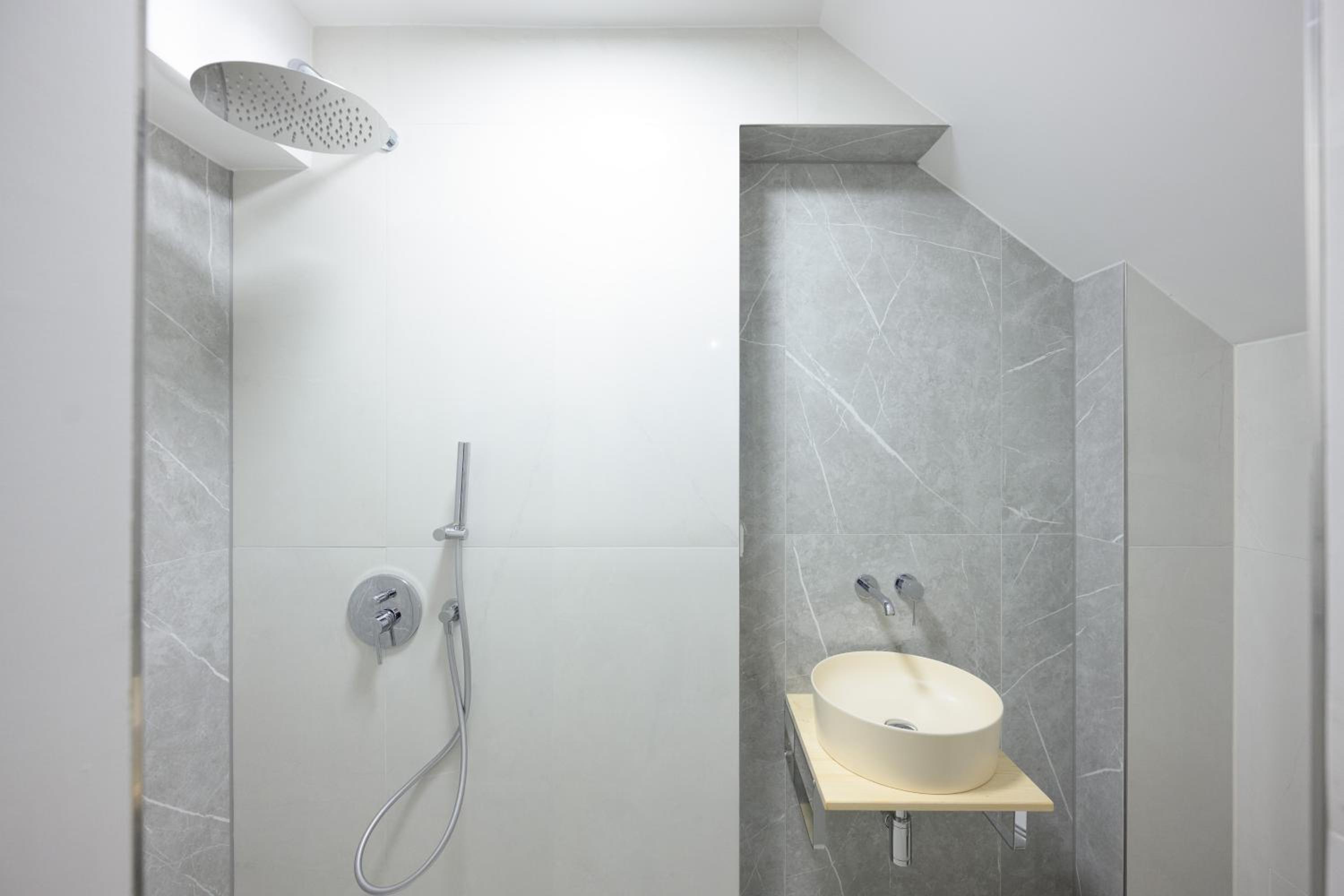 Spacious Apartments In Mitte- Feel The Citycenter