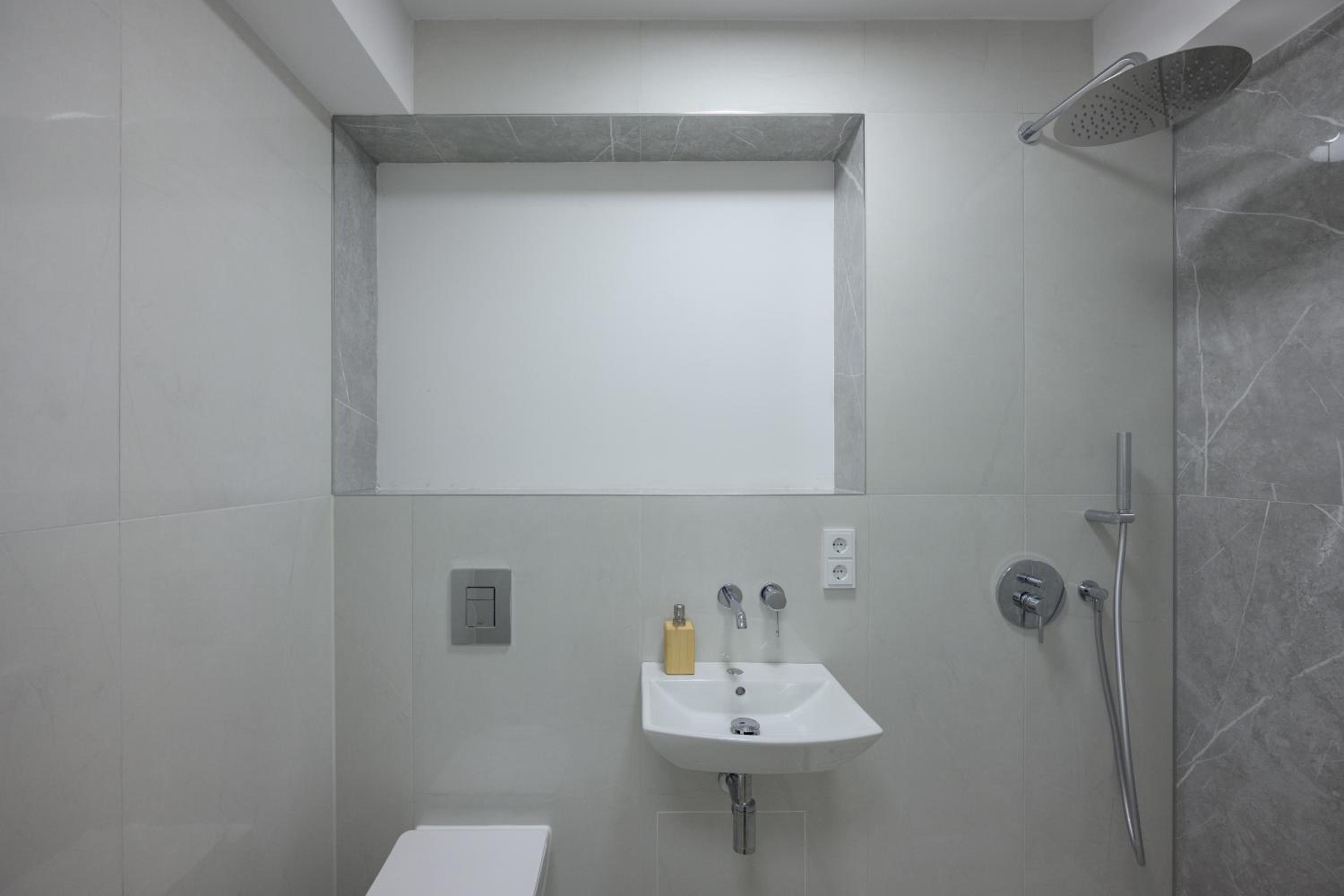 Spacious Apartments In Mitte- Feel The Citycenter