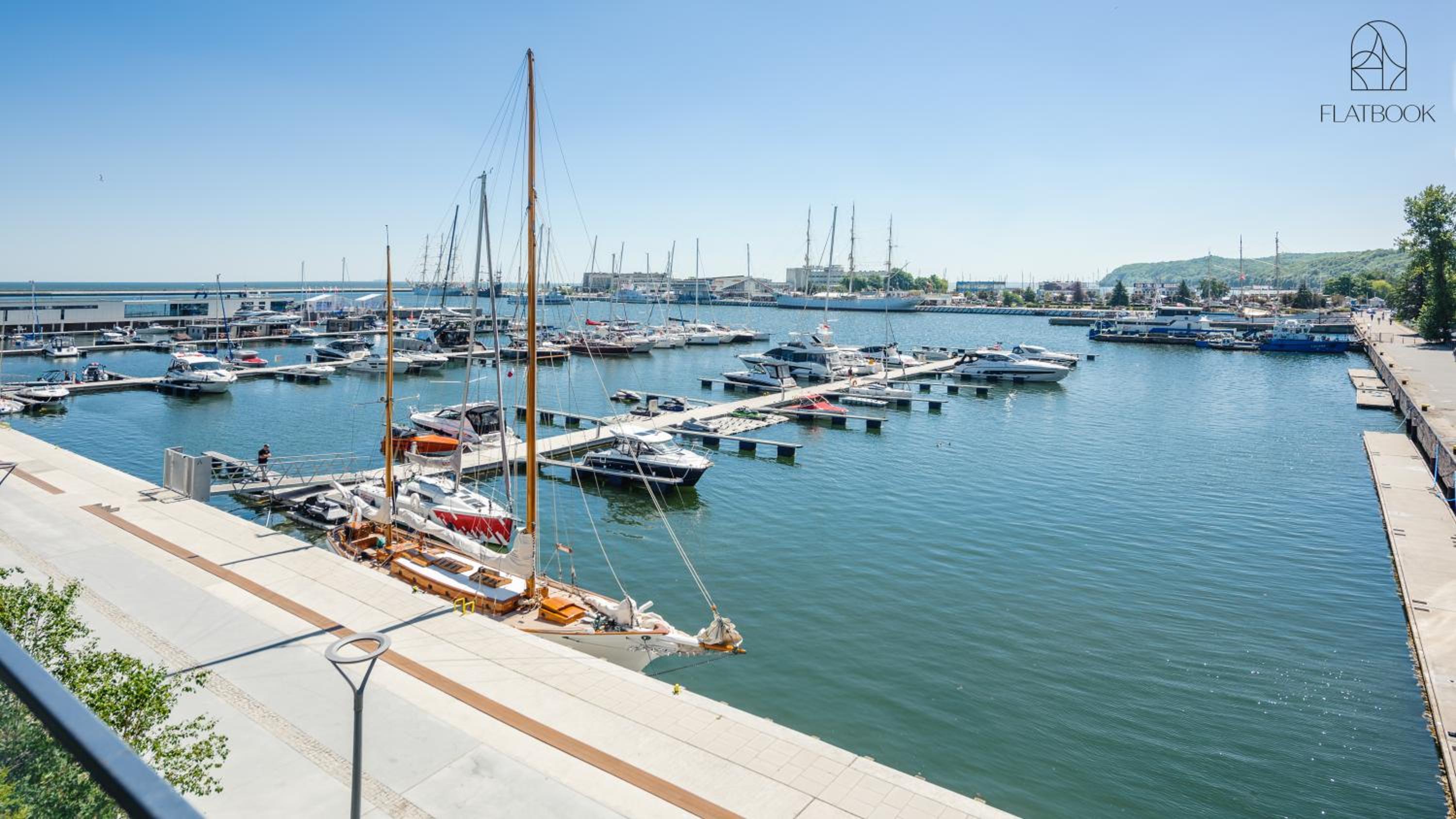 City Center Apartments Yacht Park Marina View