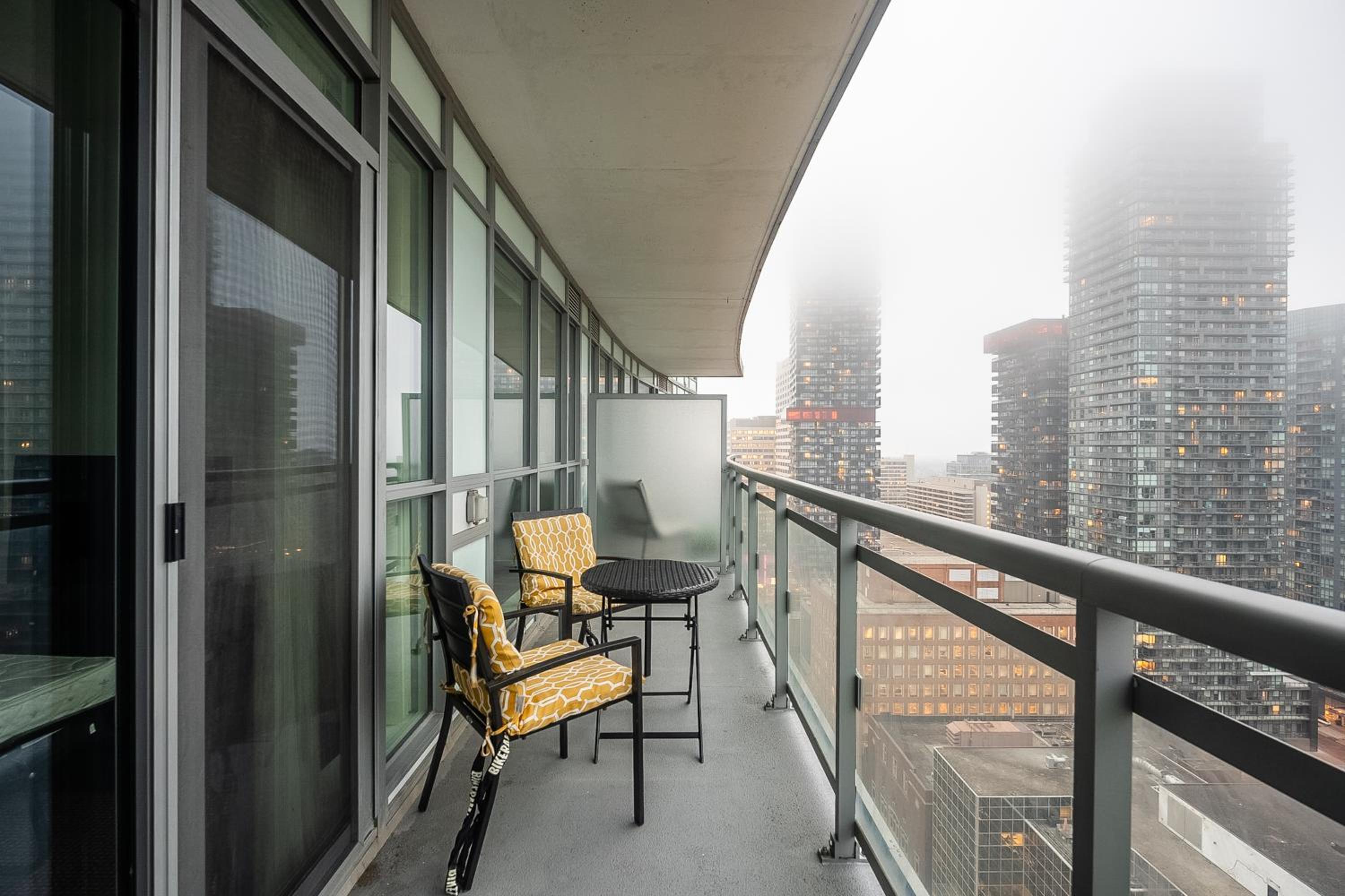 Modern Dunfield Ave Condos by GLOBALSTAY