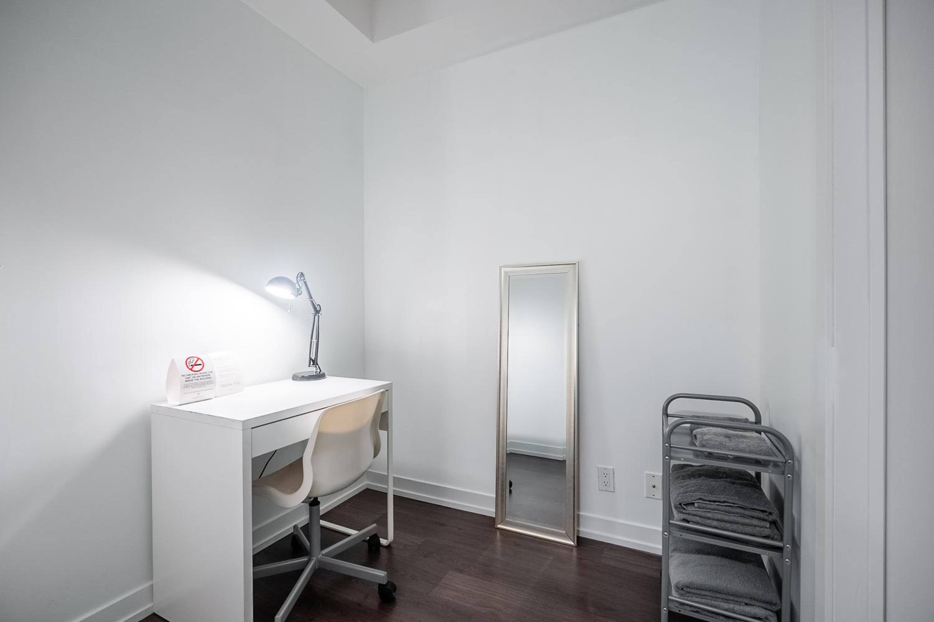 Modern Dunfield Ave Condos by GLOBALSTAY