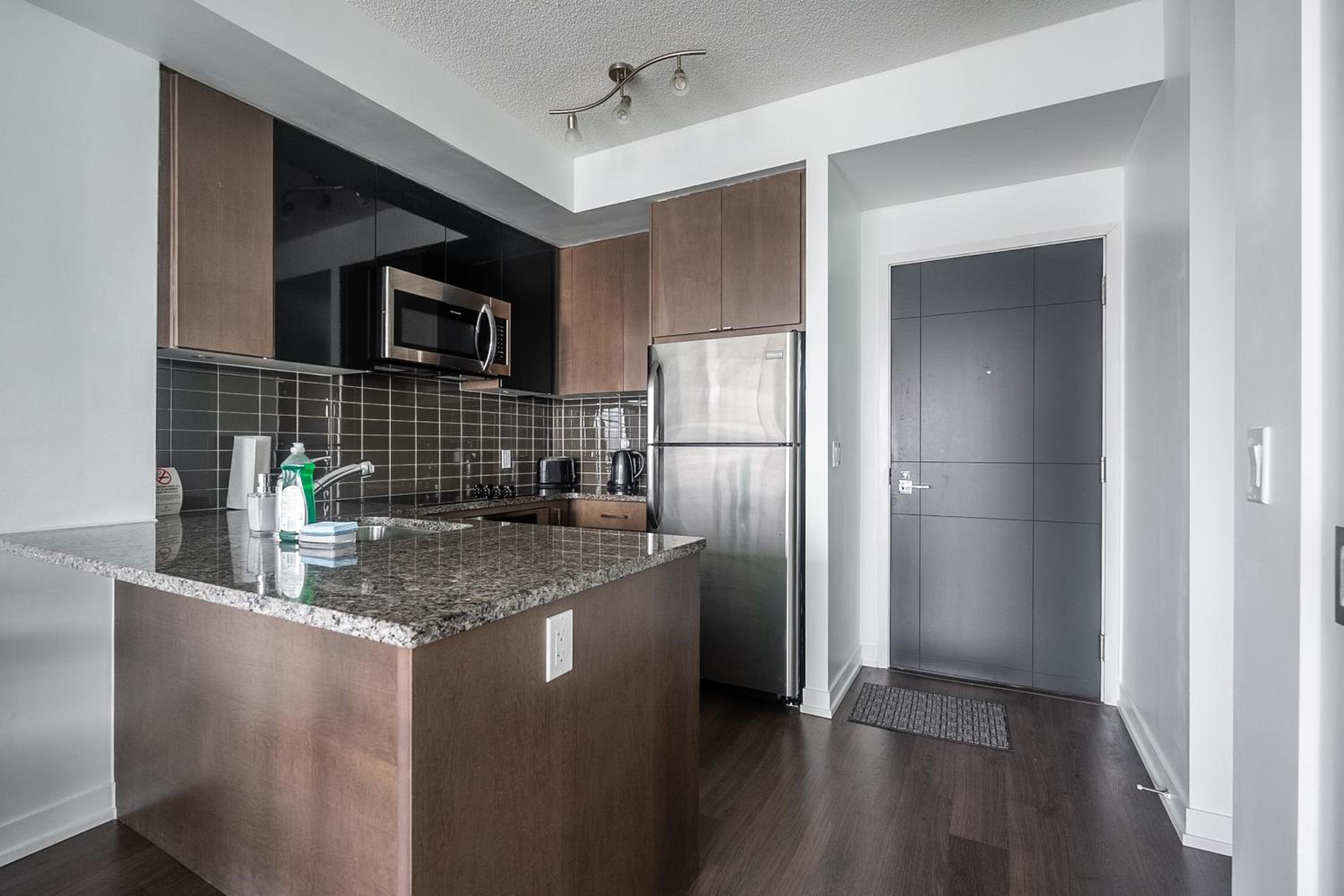 Modern Dunfield Ave Condos by GLOBALSTAY
