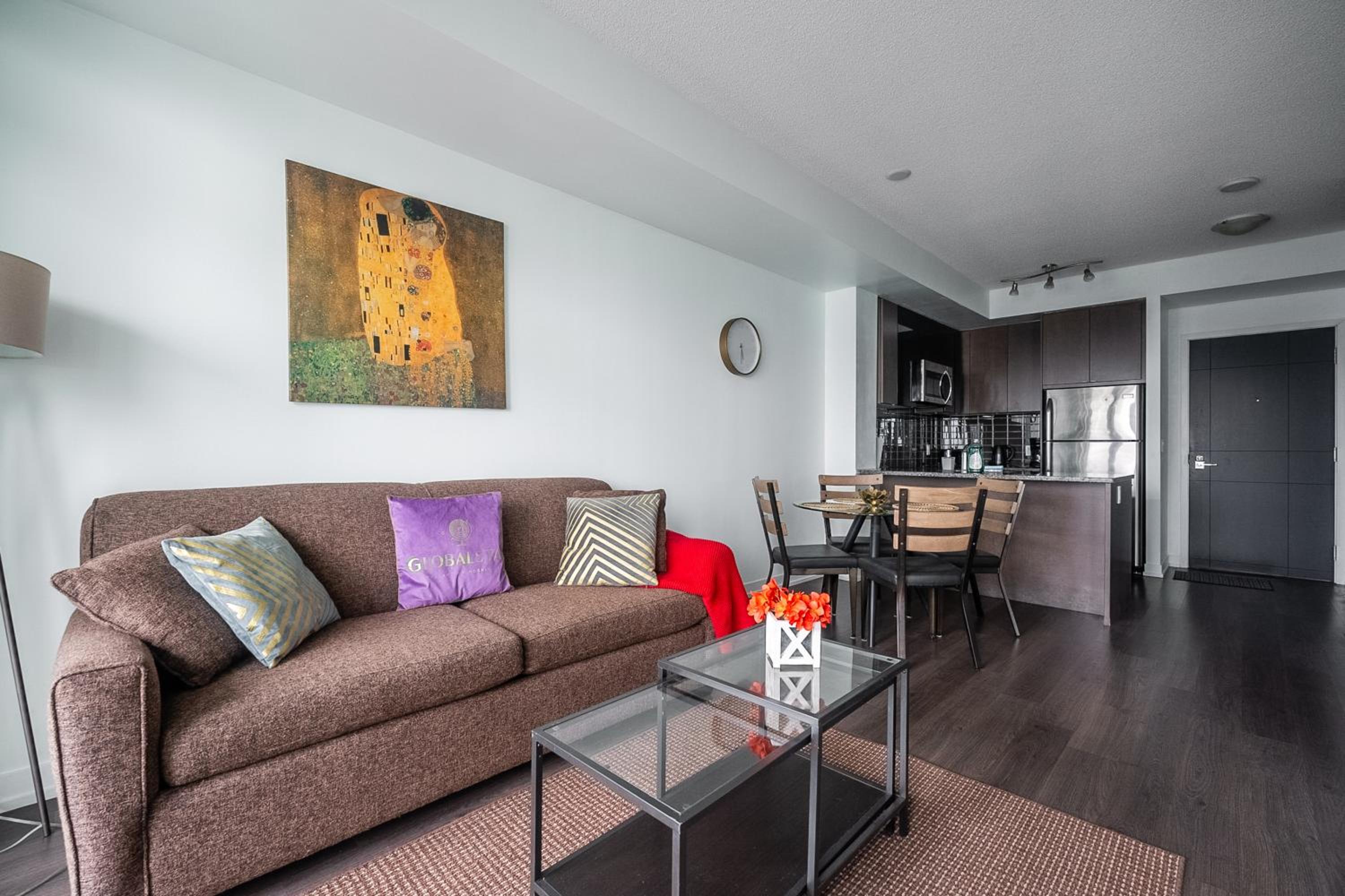 Modern Dunfield Ave Condos by GLOBALSTAY