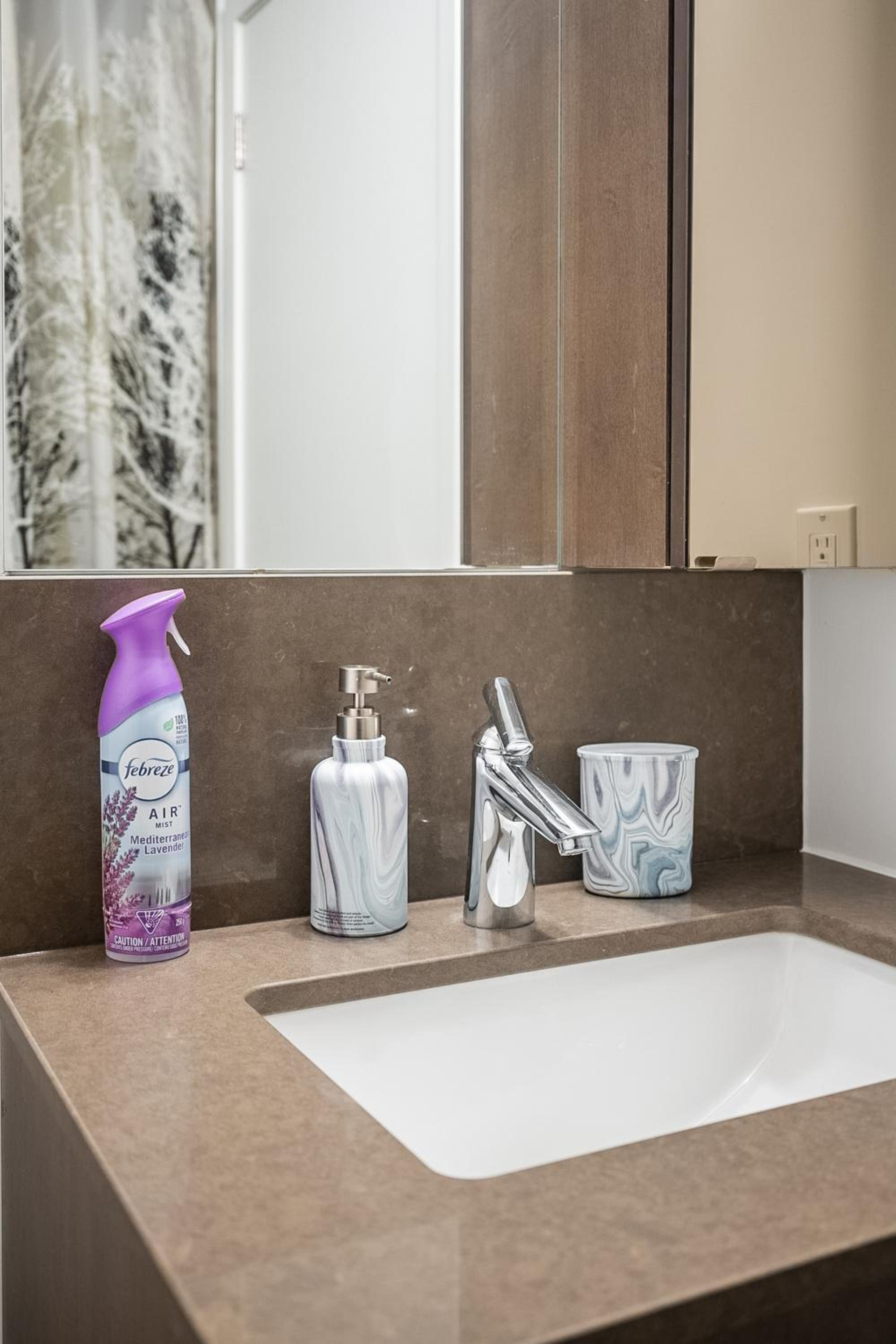 Modern Dunfield Ave Condos by GLOBALSTAY