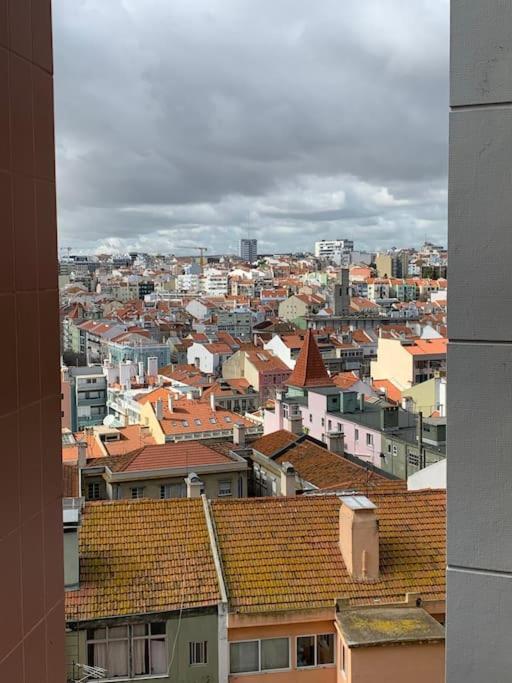 Charming apartment ideally located in Lisbon view 4