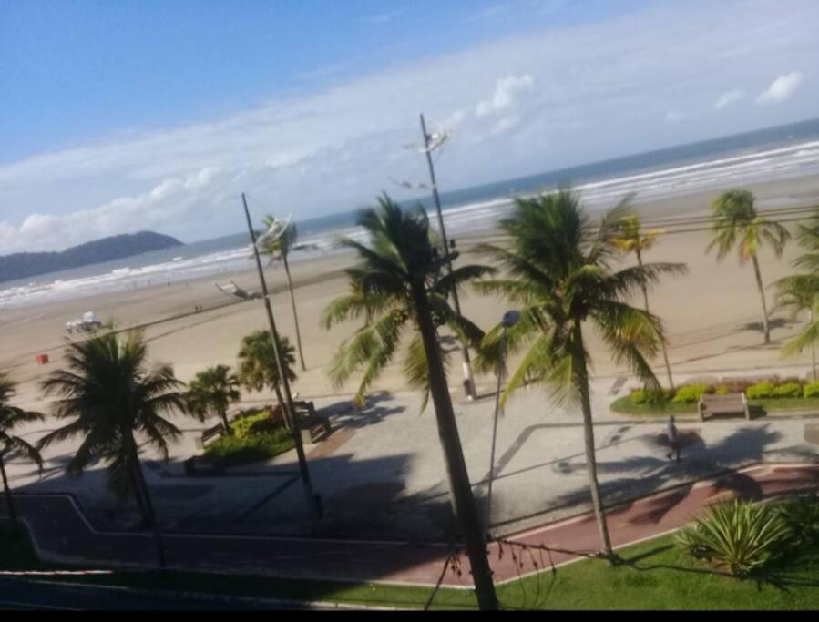 Apto Praia Grande