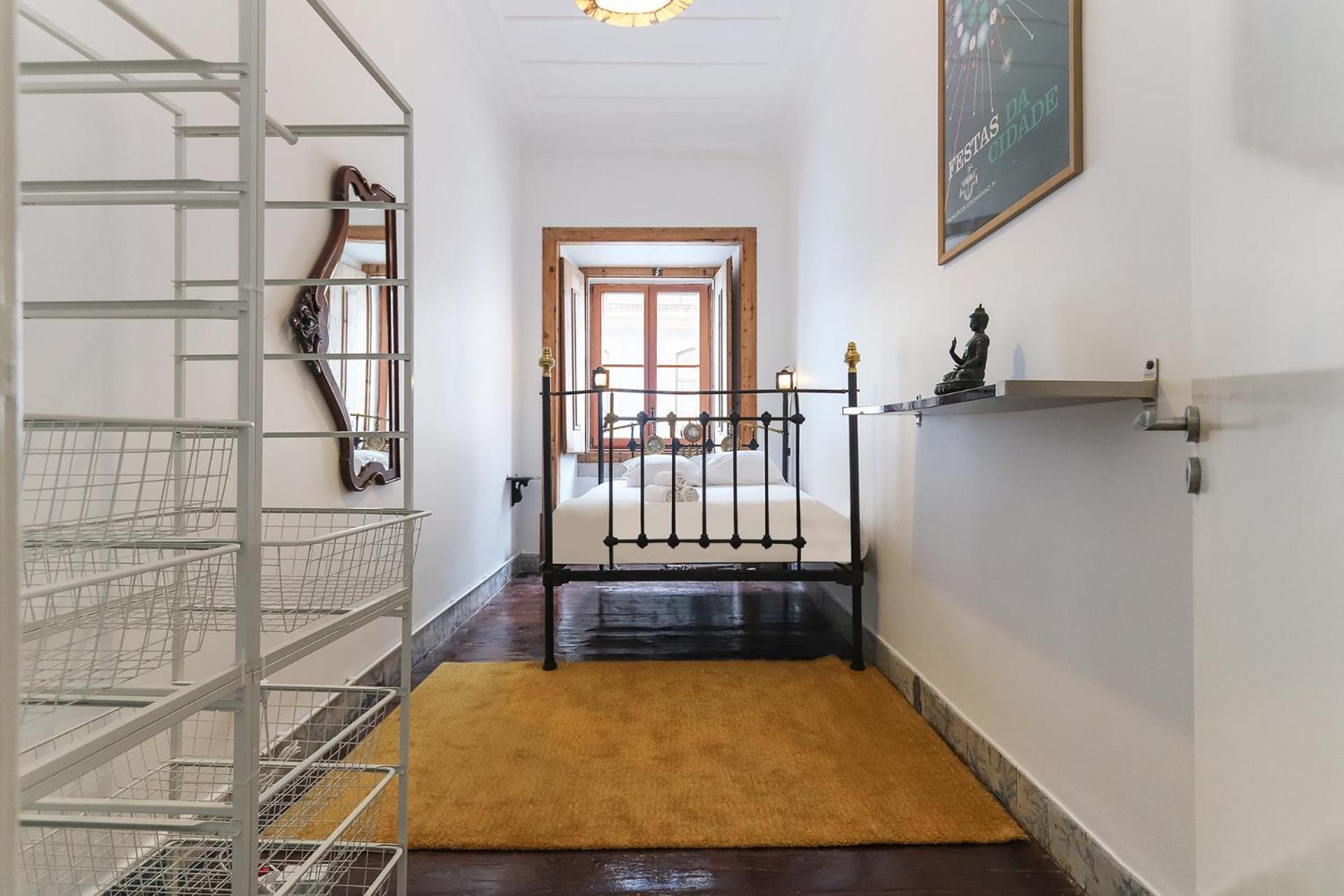 Downtown Vintage Suites by Homing view 3